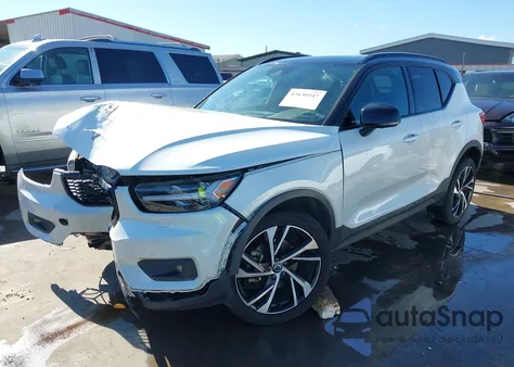 2020 Volvo Xc40 T4 R-Design из США, поврежденный, VIN YV4AC2HMXL2345850